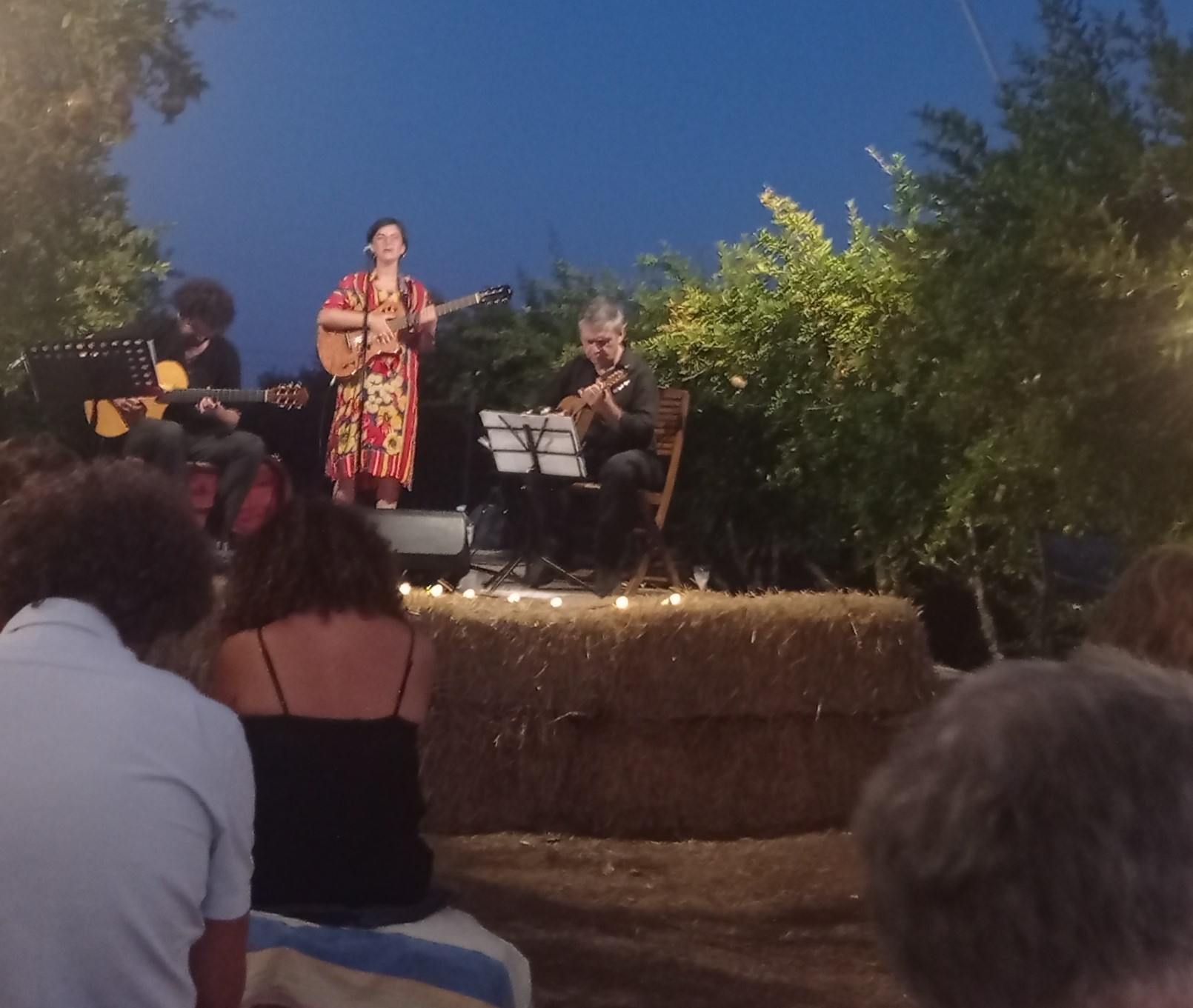 UN TRIO FOLK ALL'INSEGNA DEL FOLK SICILIANO E PORTOGHESE